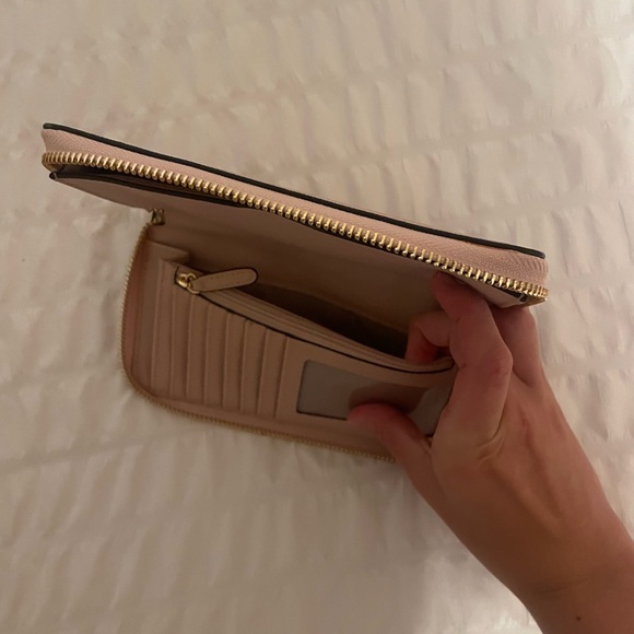 NWOT Michael Kors Blush Pink Large Smartphone Wristlet - Picture 5 of 5